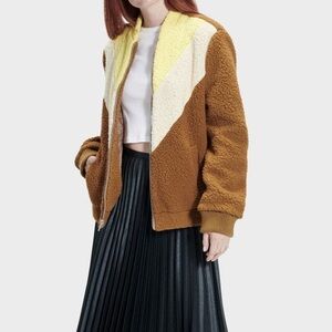 UGG Women’s Annalise Teddy Jacket Chevron  Brown White Yellow Size‎ Small NWOT